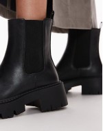 Wide Fit Lucas chunky chelsea boots in black