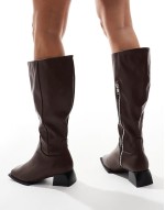 ‌Stylish Elixir knee boots with square toe in brown
