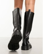 Dana tall chelsea boots in black leather