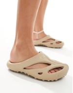 Shanti sandals in beige